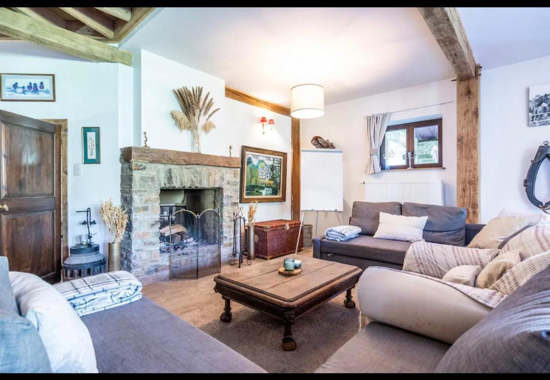 Ferienwohnung Les Ecuries De Lesse Libin Exterior foto